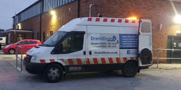 Drain 2 Drain Ltd van providing drain unblocking in Nottingham for Mi-Hub.